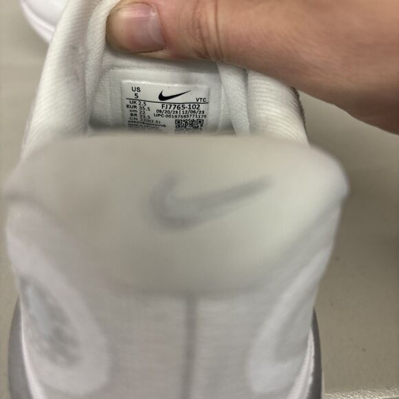 Nike Womens Sz 5 Journey Run Road Running Shoes White Silver Light Mesh Comfy - Picture 5 of 6